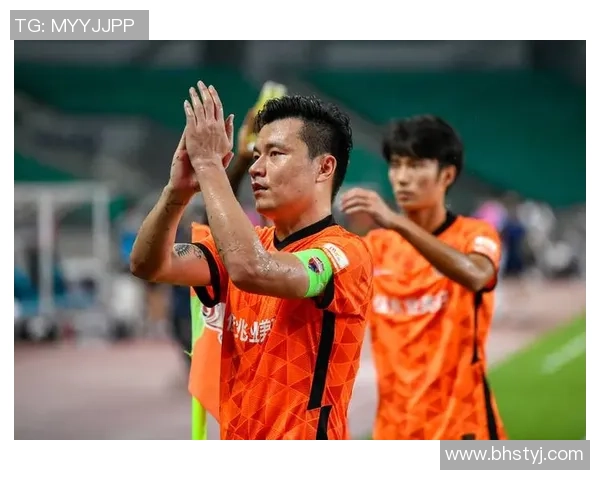 深圳足球队荣登实力排行榜第一名引发热议与期待