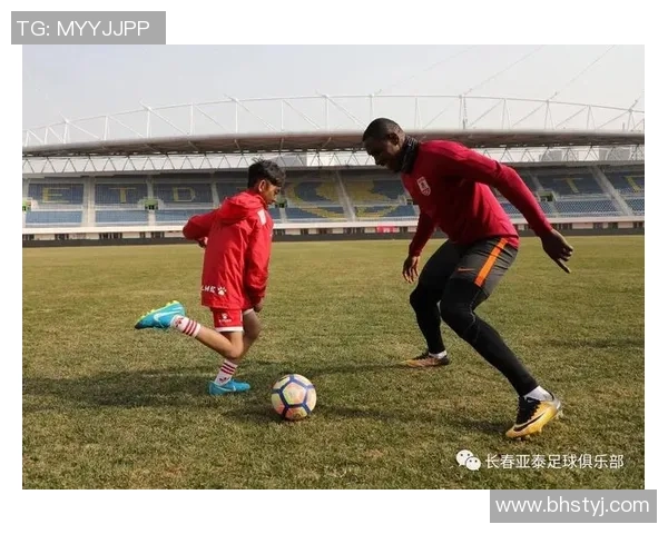 提升足球技能的绝佳机会足球教练培训班火热报名中等你来加入