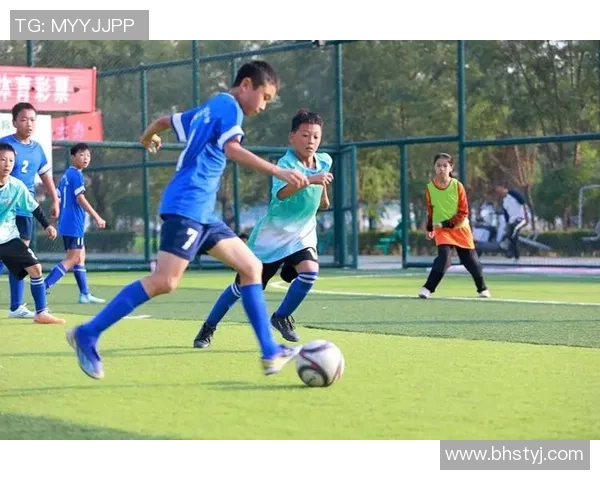 探索涂胶足球的技术创新与应用前景助力足球运动的全面发展与普及